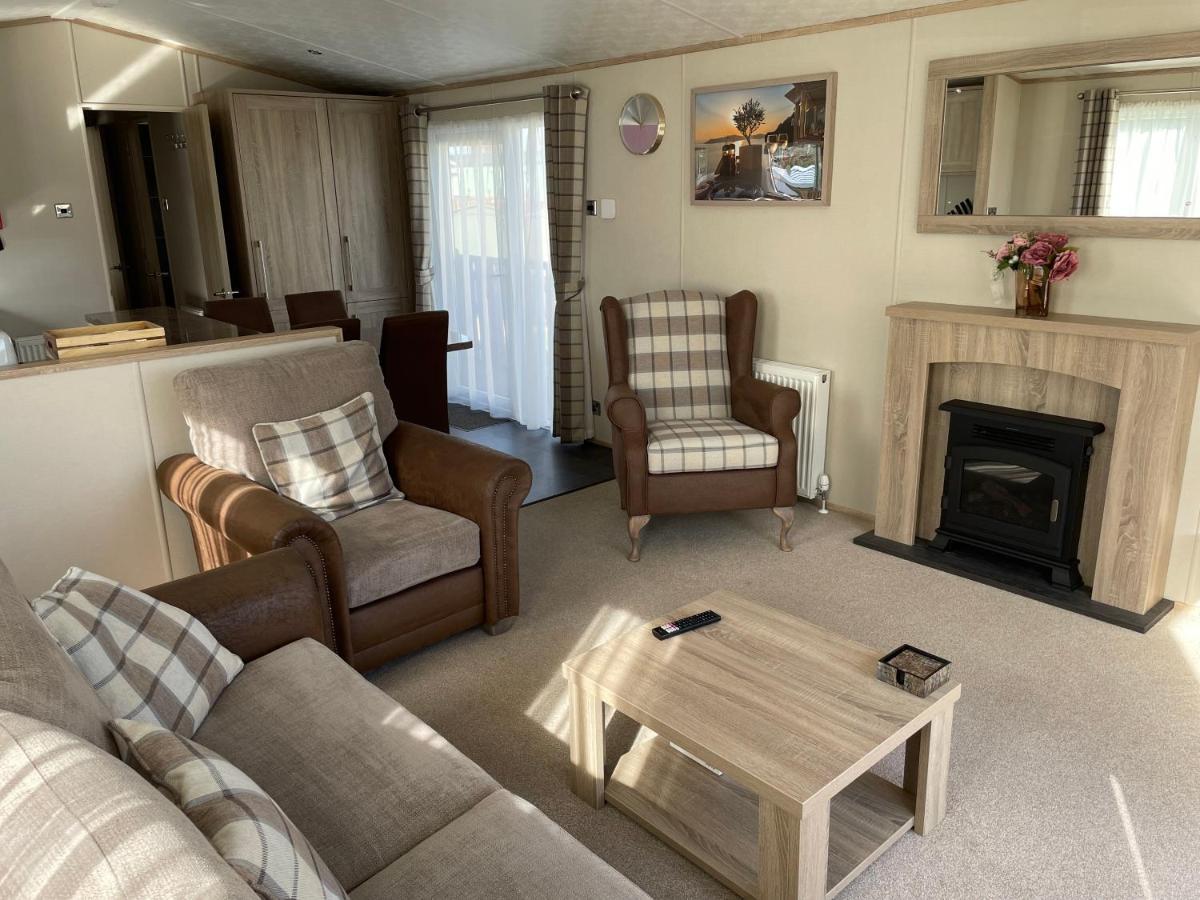 Beautiful 2 bedroom Helmsley Lodge Northampton Buitenkant foto