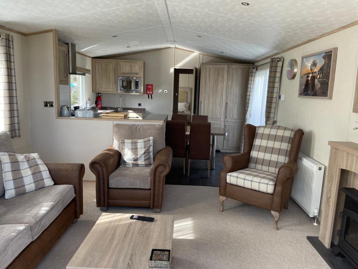 Beautiful 2 bedroom Helmsley Lodge Northampton Buitenkant foto