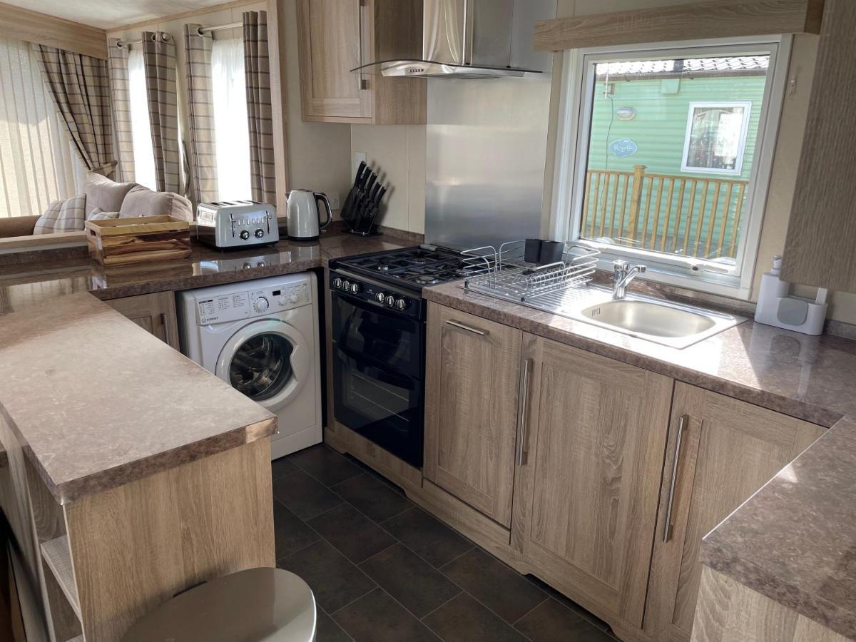 Beautiful 2 bedroom Helmsley Lodge Northampton Buitenkant foto