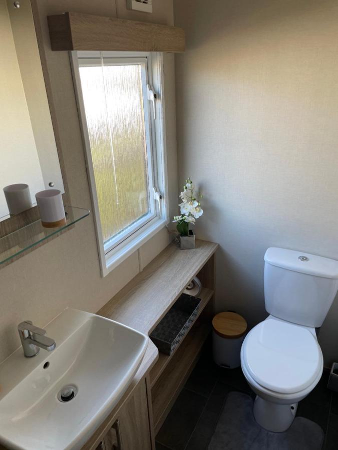 Beautiful 2 bedroom Helmsley Lodge Northampton Buitenkant foto